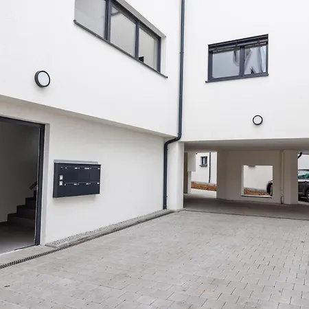 Keep Business H66-1 Mit Kueche, Balkon, Pkw-stellplatz 公寓