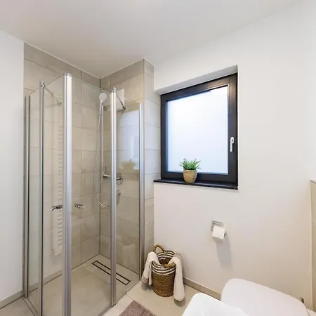 公寓 Keep Business H66-1 Mit Kueche, Balkon, Pkw-stellplatz *
