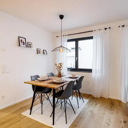 Keep Business H66-1 Mit Kueche, Balkon, Pkw-stellplatz 公寓 *