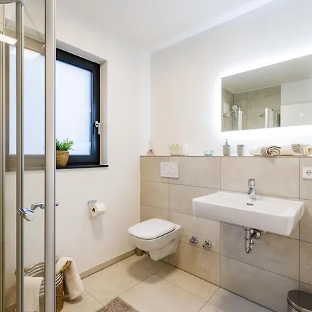Keep Business H66-1 Mit Kueche, Balkon, Pkw-stellplatz *