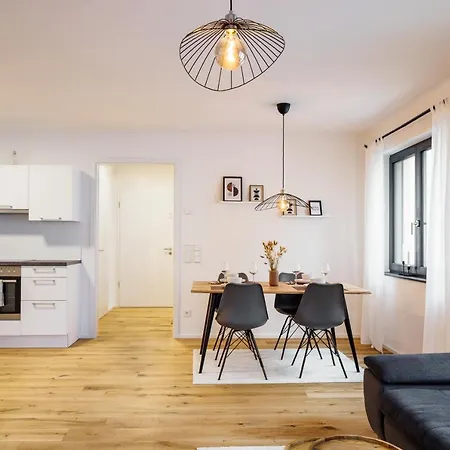 Keep Business H66-1 Mit Kueche, Balkon, Pkw-stellplatz 公寓
